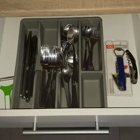 3 Apartment *